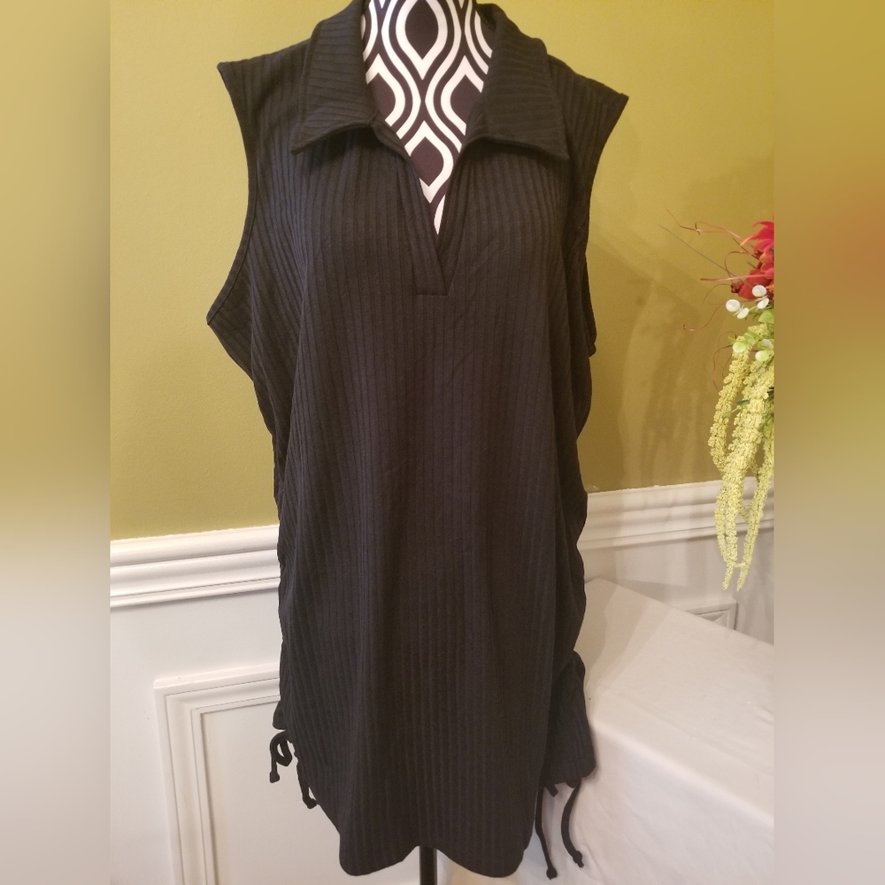 NEW Stem & Vine Black Ruched Sides Bottom Side Ties V-Neck Collar Sleeveless Top